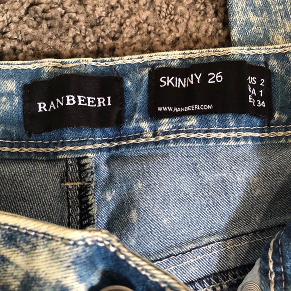 Nwot skinny leg jeans . - Picture 4 of 6